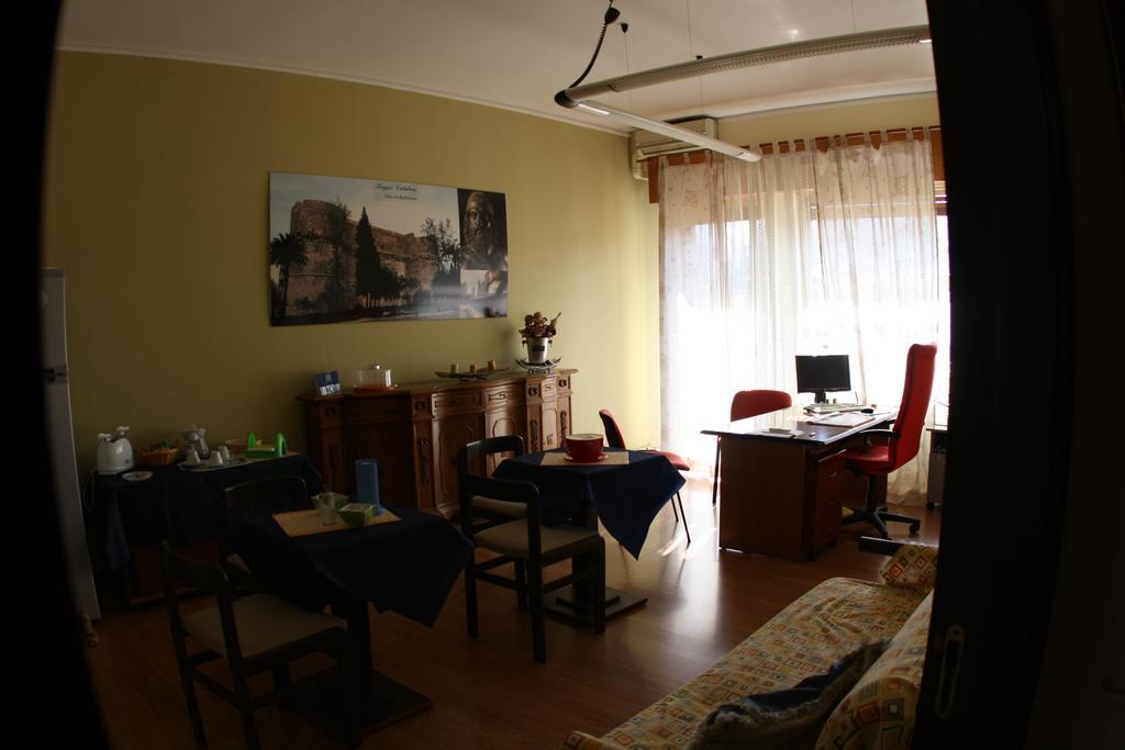 Rooms2Rent Reggio di Calabria Bagian luar foto