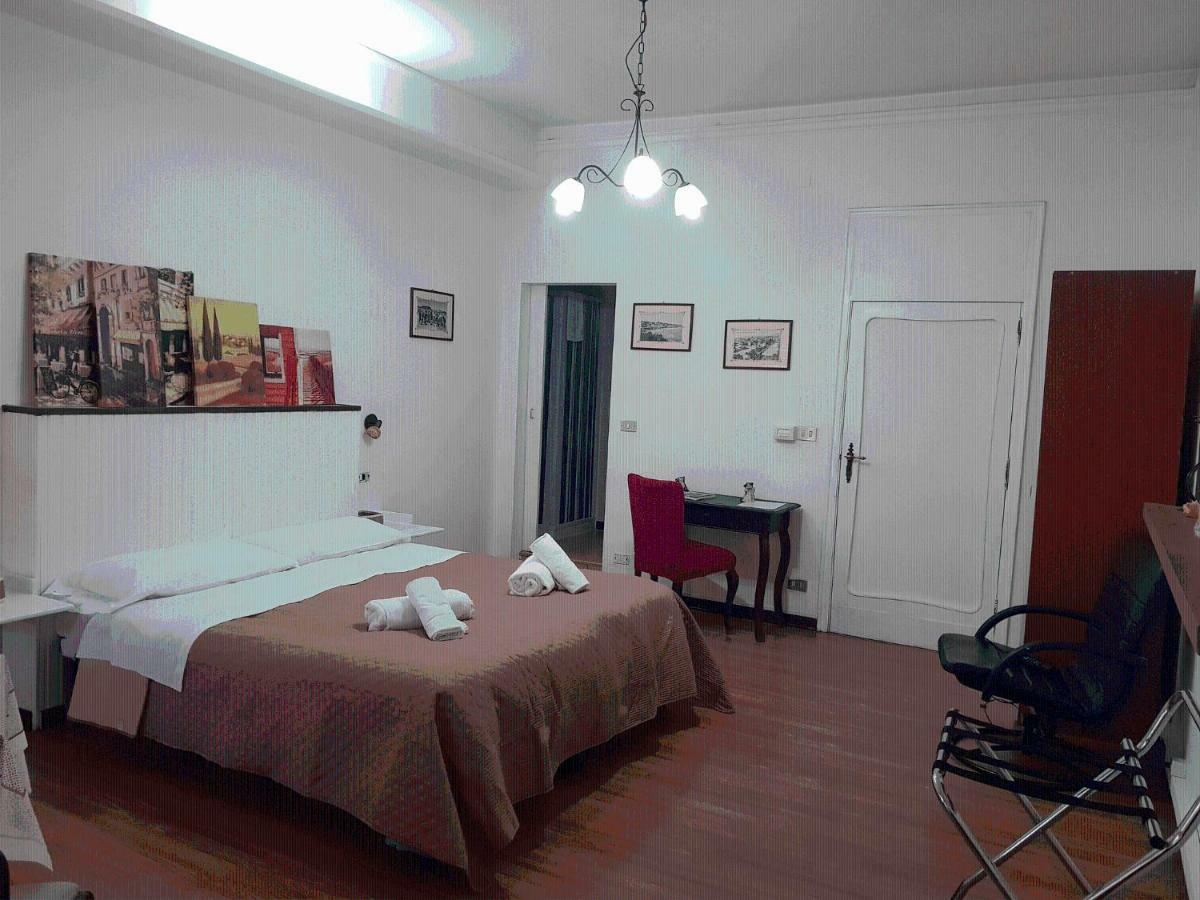 Rooms2Rent Reggio di Calabria Bagian luar foto