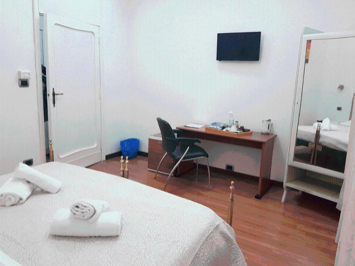 Rooms2Rent Reggio di Calabria Bagian luar foto