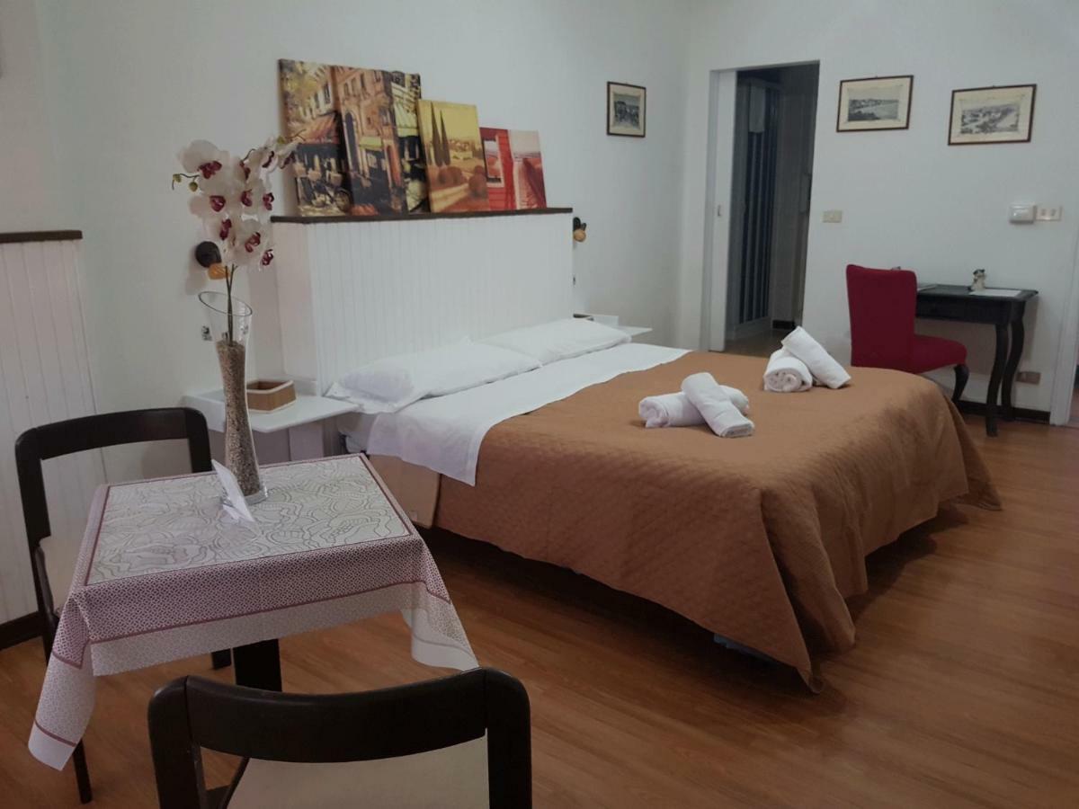 Rooms2Rent Reggio di Calabria Bagian luar foto